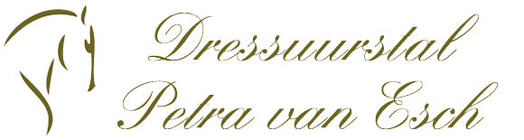 Logo Dressuurstal Petra van Esch